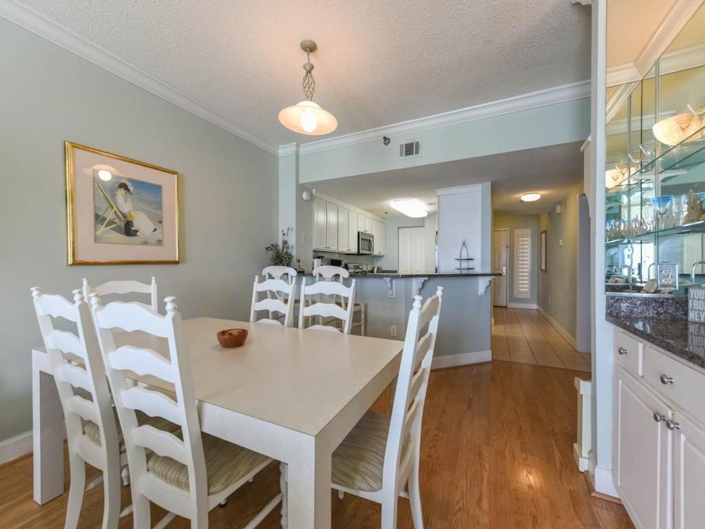 Jade East Condominiums Destin Room photo