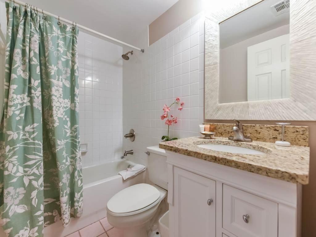 Jade East Condominiums Destin Room photo